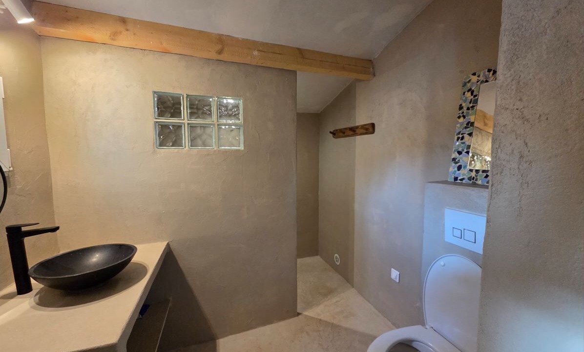 Photo of Bathroom in Entrecasteaux