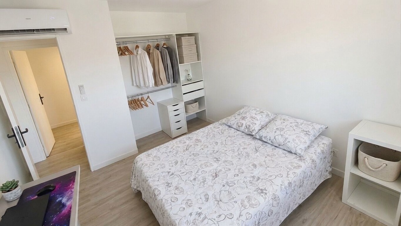 Photo of Bedroom in Cenon