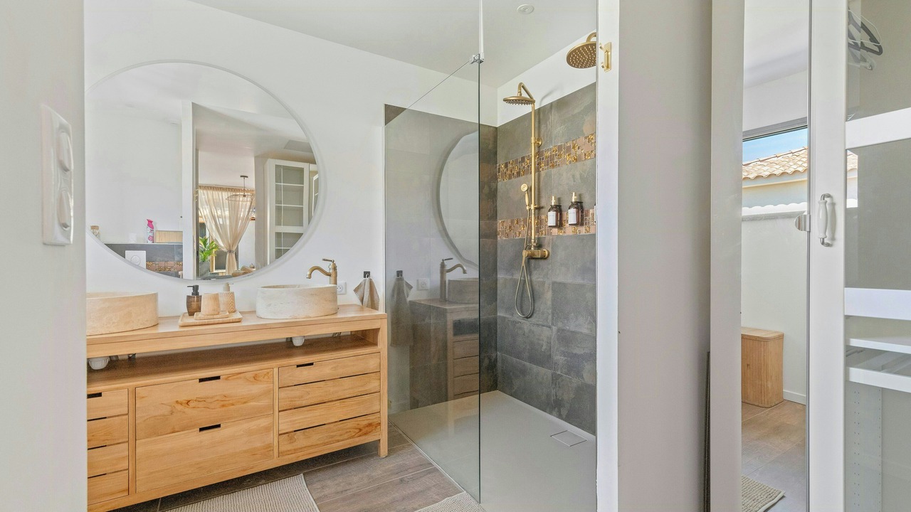 Photo of Bathroom in Ollioules