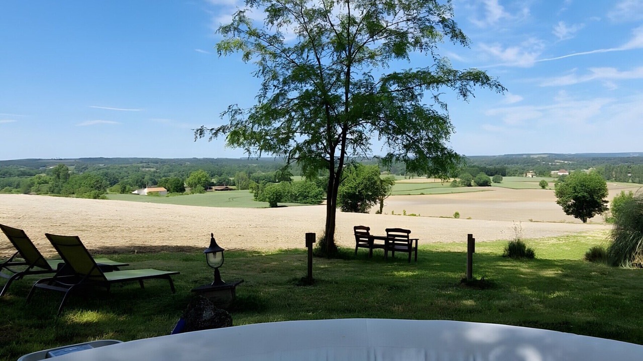 Photo of Outdoor in Douzains