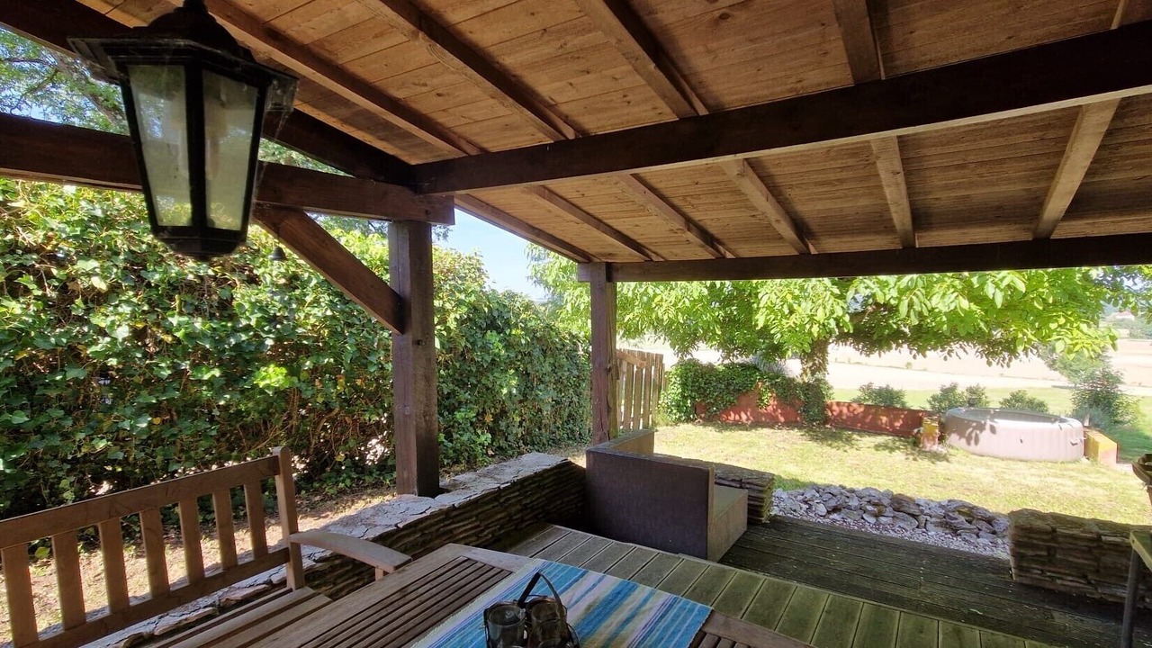 Photo of Patio Balcony in Douzains