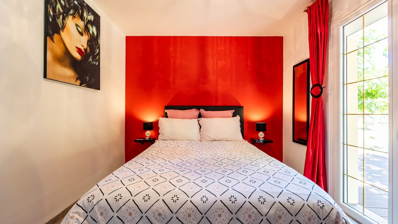 Photo of Bedroom in Lamothe-Montravel