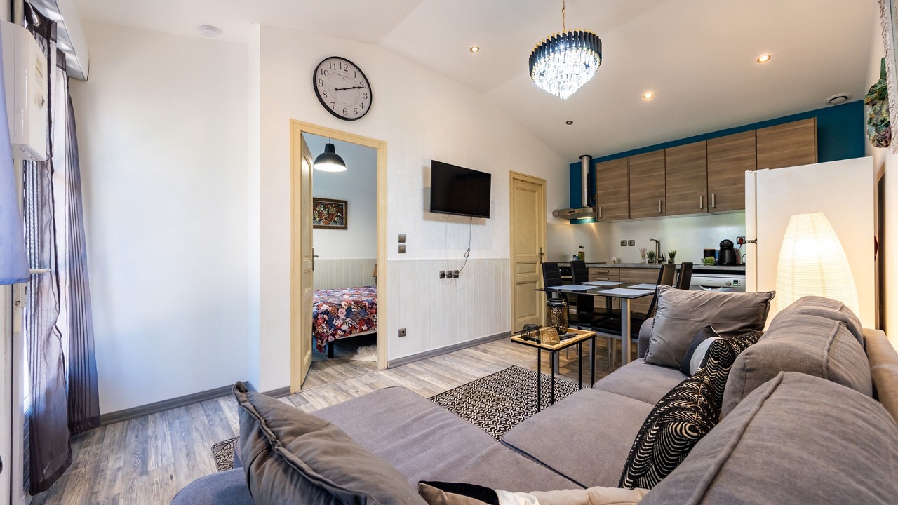 Photo of Livingroom in Lamothe-Montravel