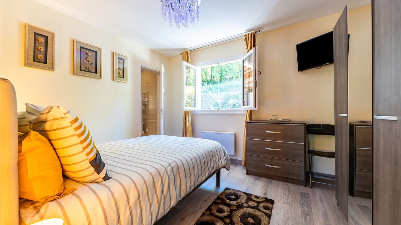 Photo of Bedroom in Lamothe-Montravel