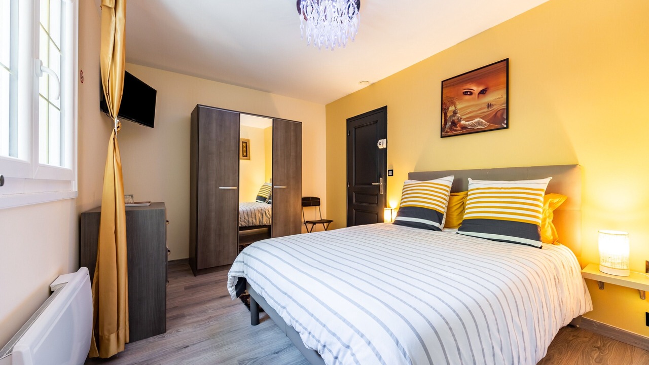 Photo of Bedroom in Lamothe-Montravel