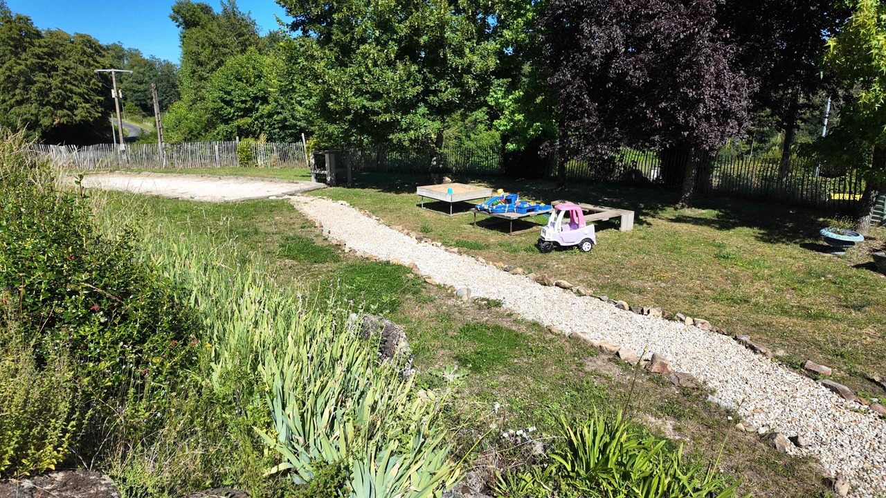 Photo of Outdoor in Roussines