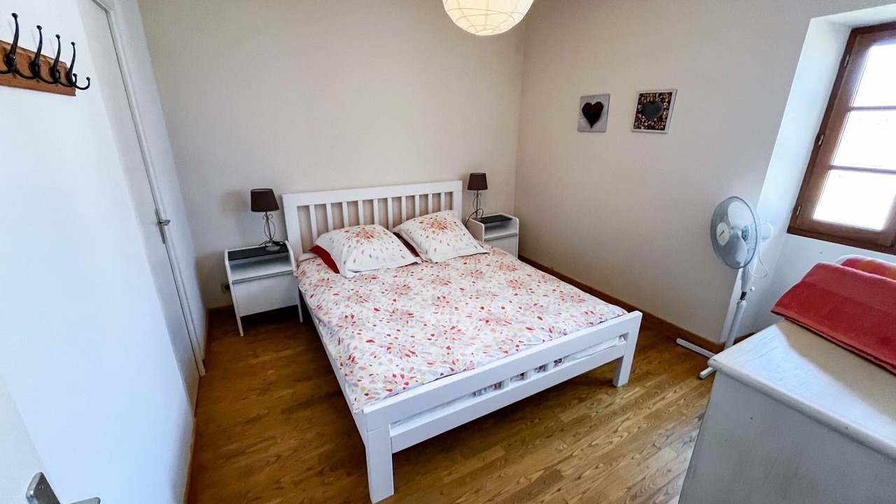 Photo of Bedroom in Grezes