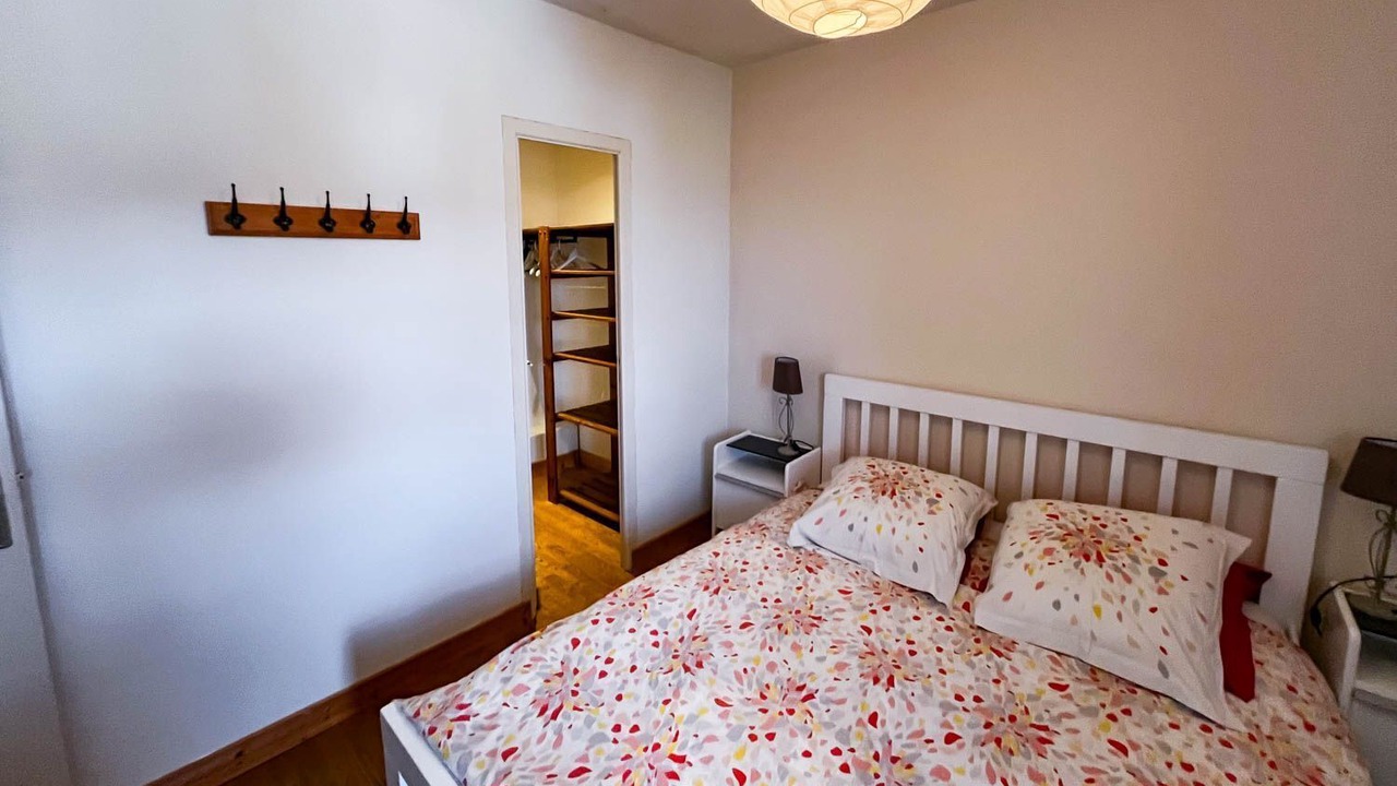 Photo of Bedroom in Grezes