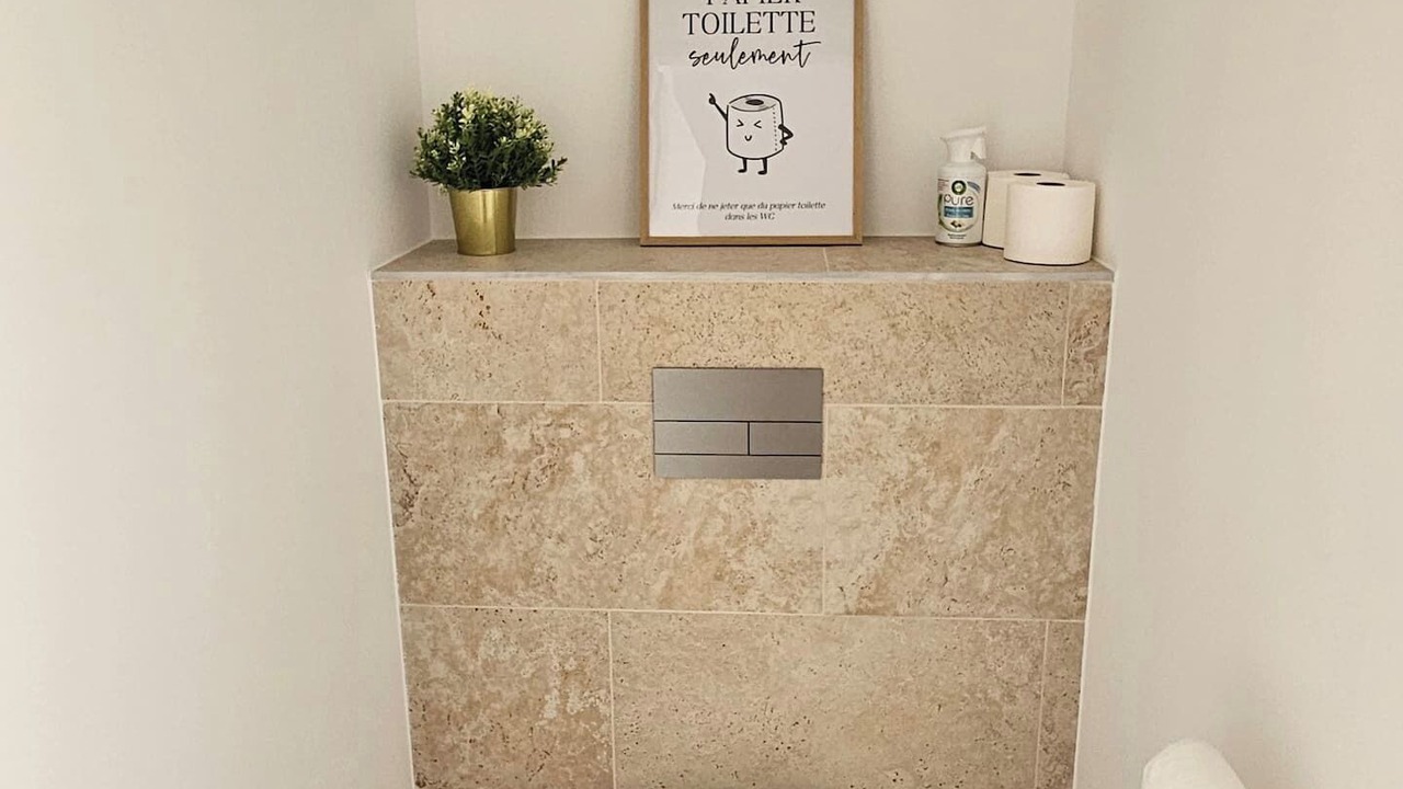 Photo of Bathroom in Puget-Ville