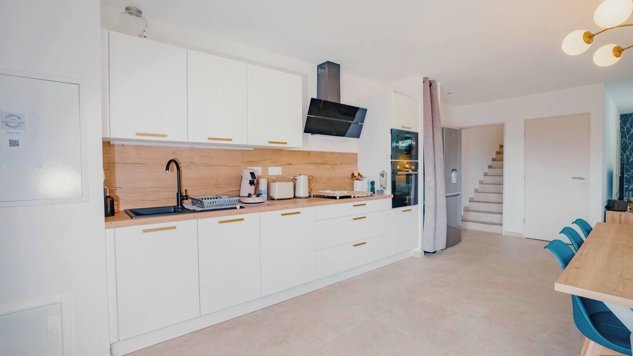 Photo of Kitchen in Puget-Ville