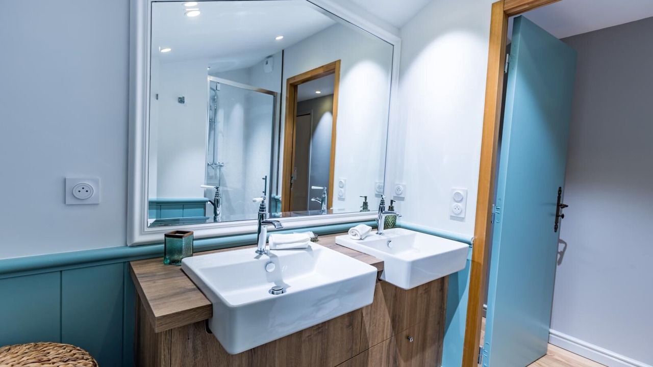 Photo of Bathroom in Arthez-d'Armagnac