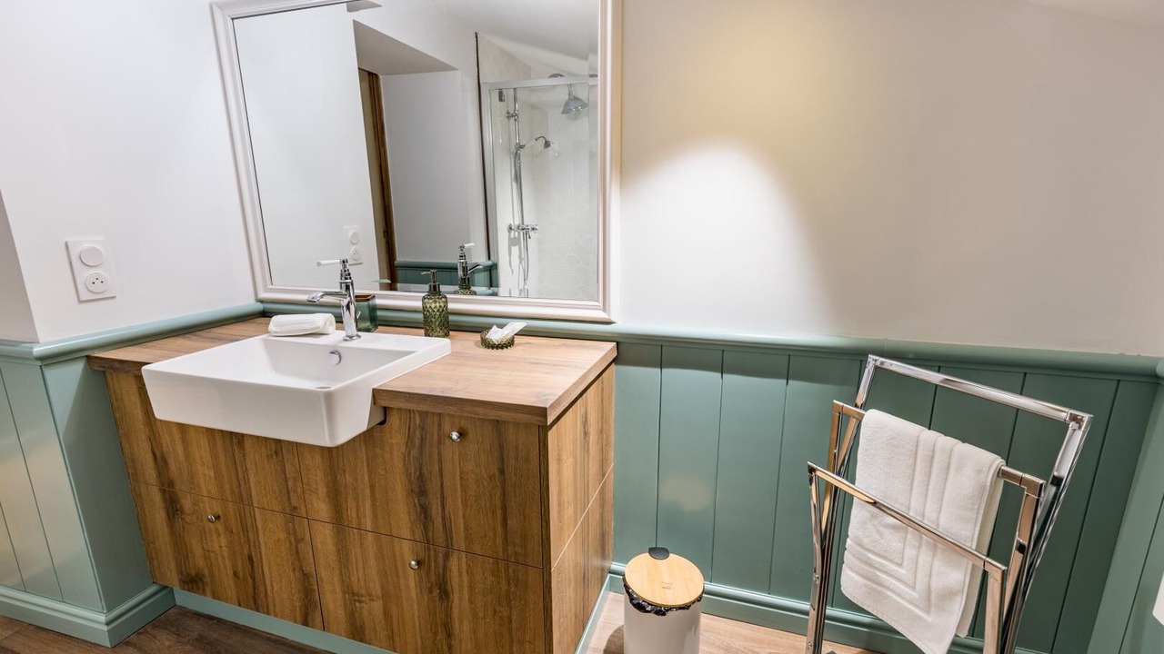 Photo of Bathroom in Arthez-d'Armagnac