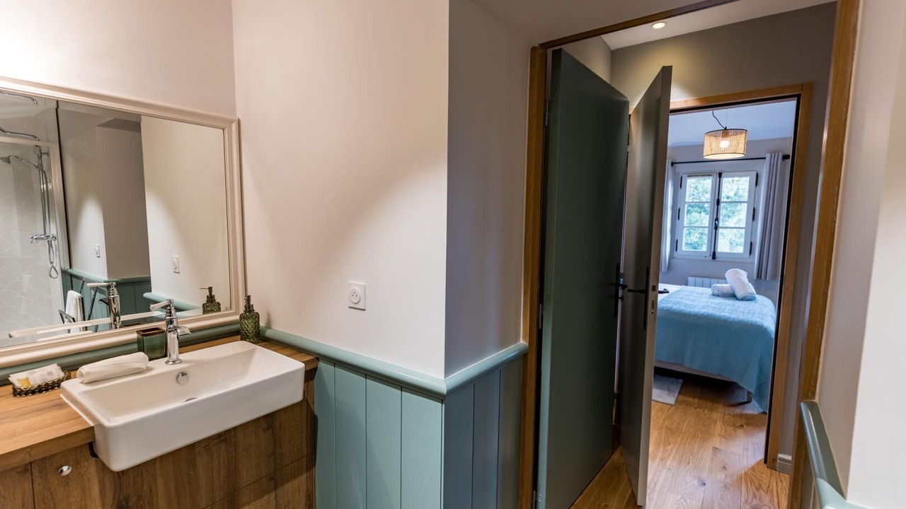 Photo of Bathroom in Arthez-d'Armagnac