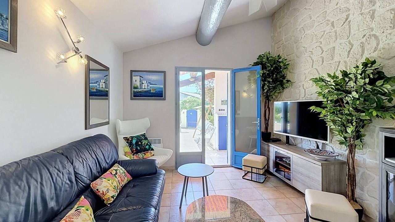 Photo of Livingroom in Saint-Cyr-sur-Mer