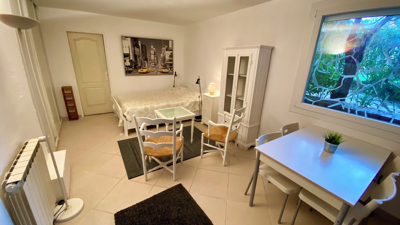Photo of Bedroom in Ollioules