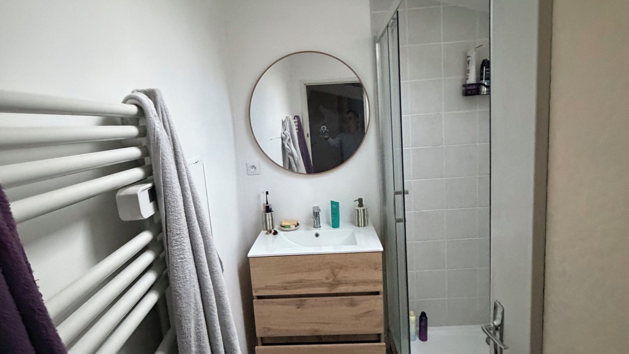 Photo of Bathroom in Cognac