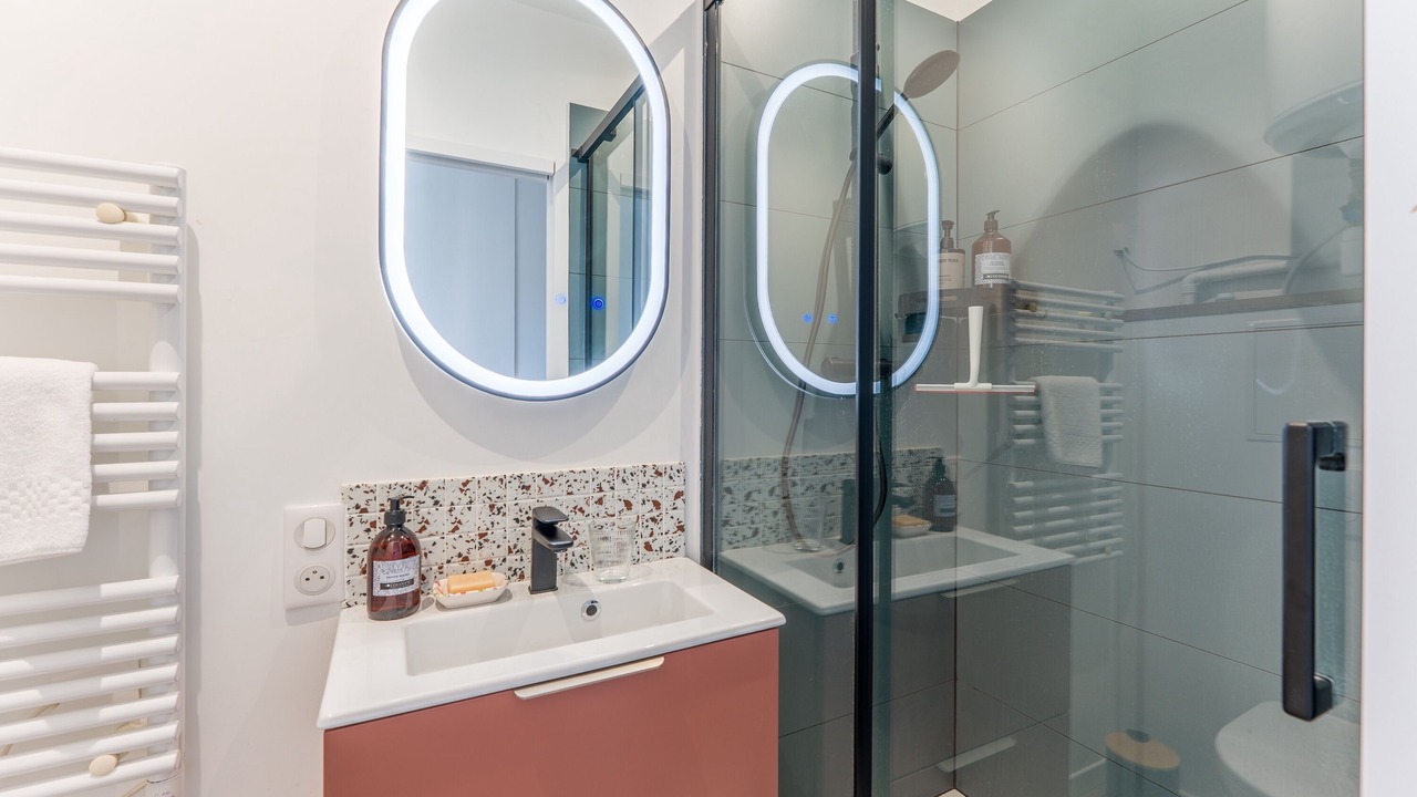 Photo of Bathroom in Richebourg - Saint-Clement