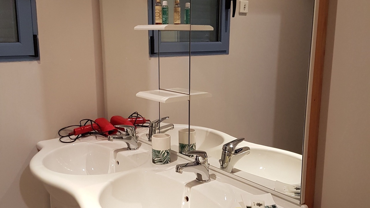 Photo of Bathroom in Saint-Vincent-de-Cosse