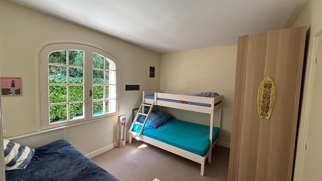 Photo of Bedroom in Lanton