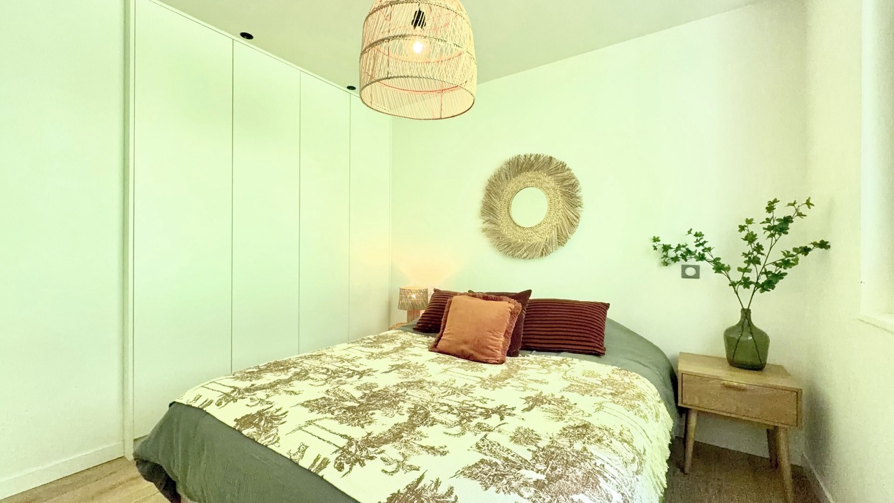 Photo of Bedroom in Bourdeau