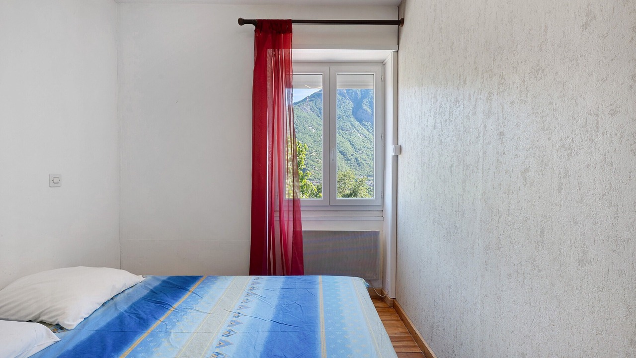 Photo of Bedroom in Montricher-Albanne