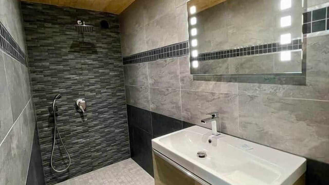 Photo of Bathroom in Saint-Pancrace