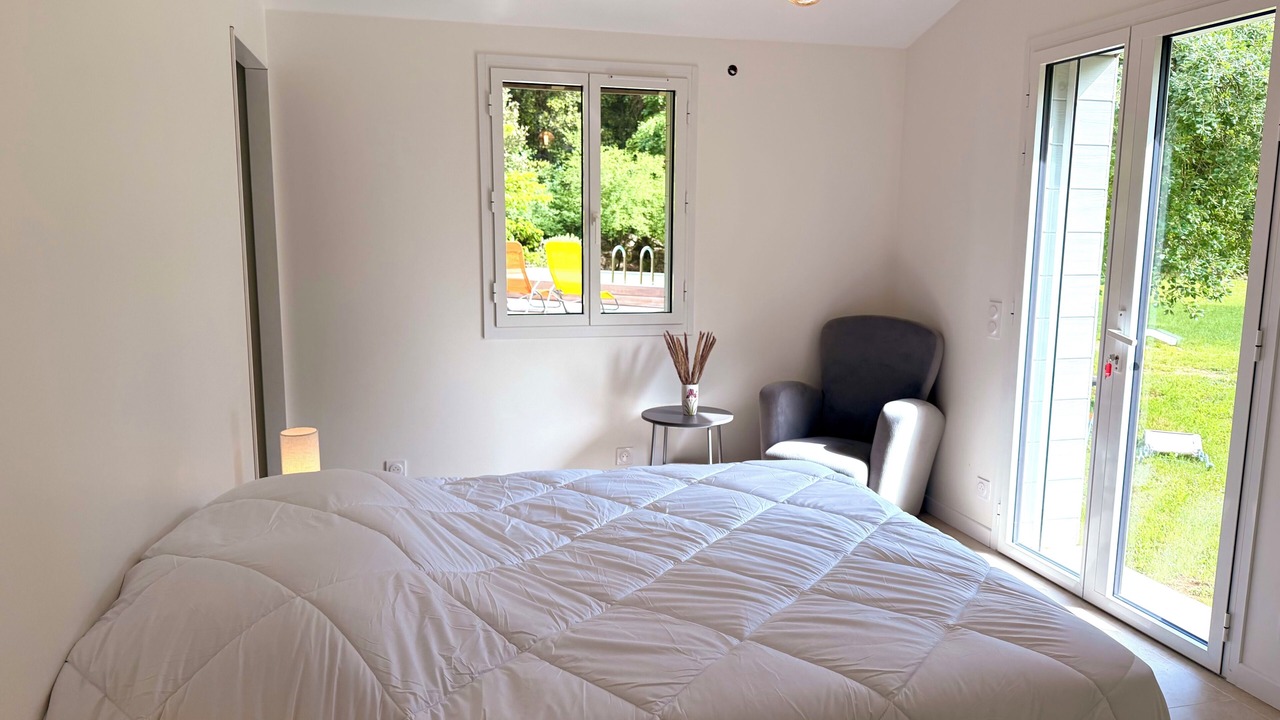 Photo of Bedroom in Meounes-les-Montrieux