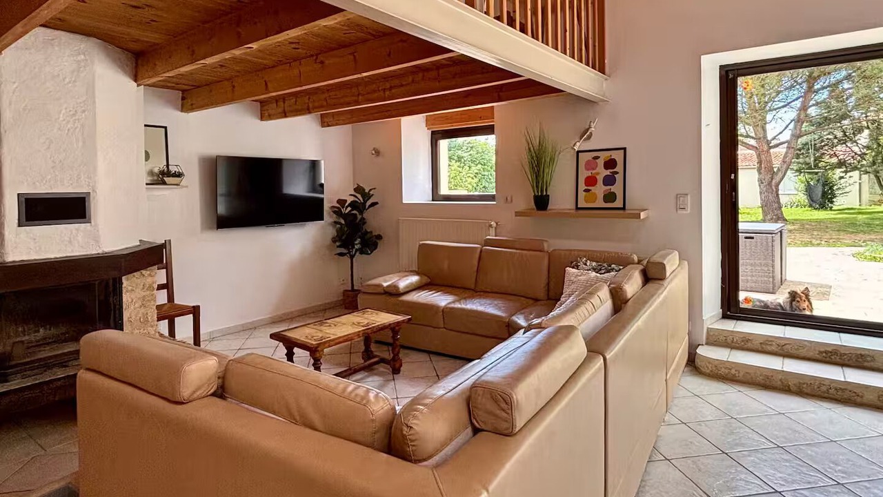 Photo of Livingroom in Nalliers