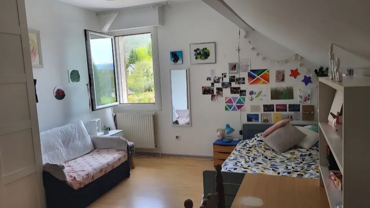 Photo of Bedroom in Saint-Alban-Leysse