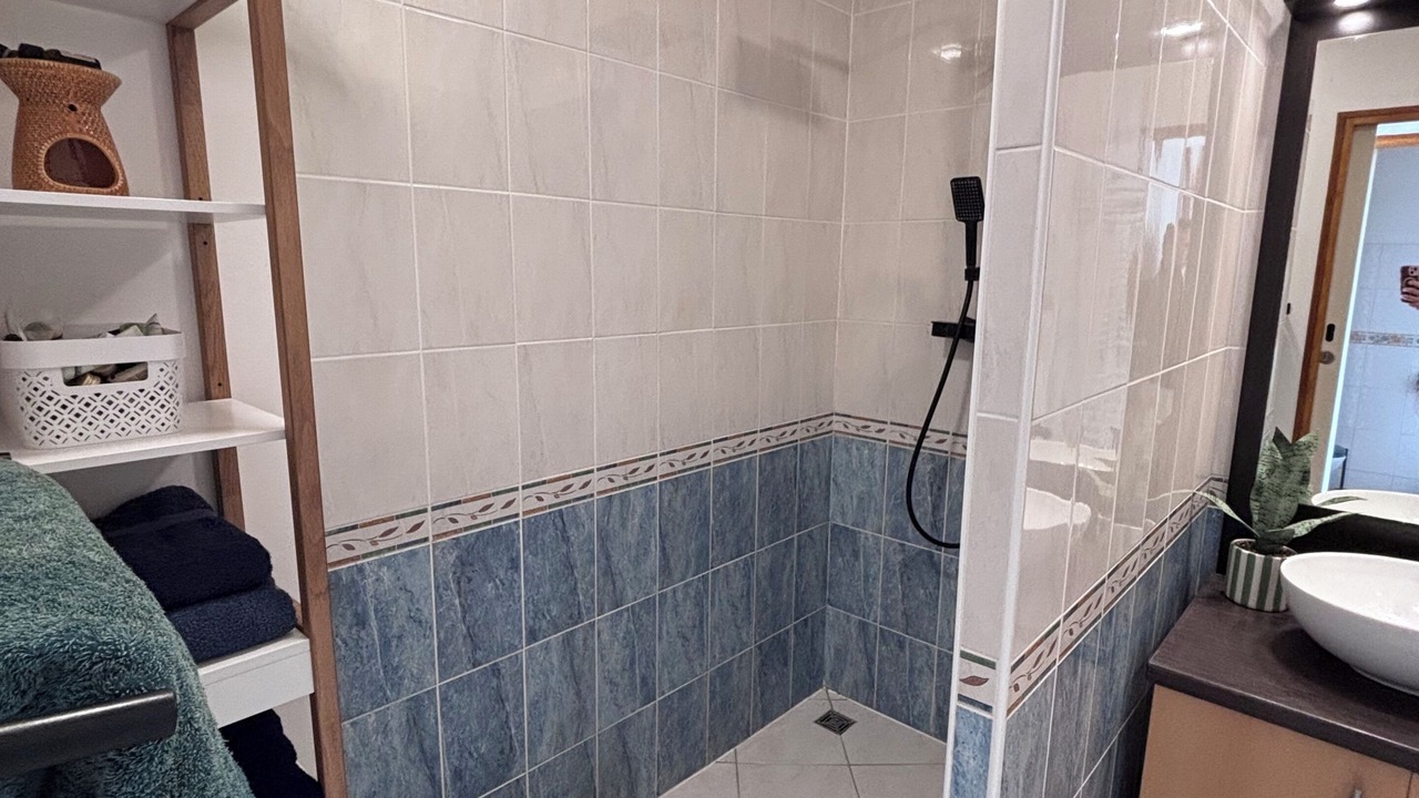 Photo of Bathroom in Avy