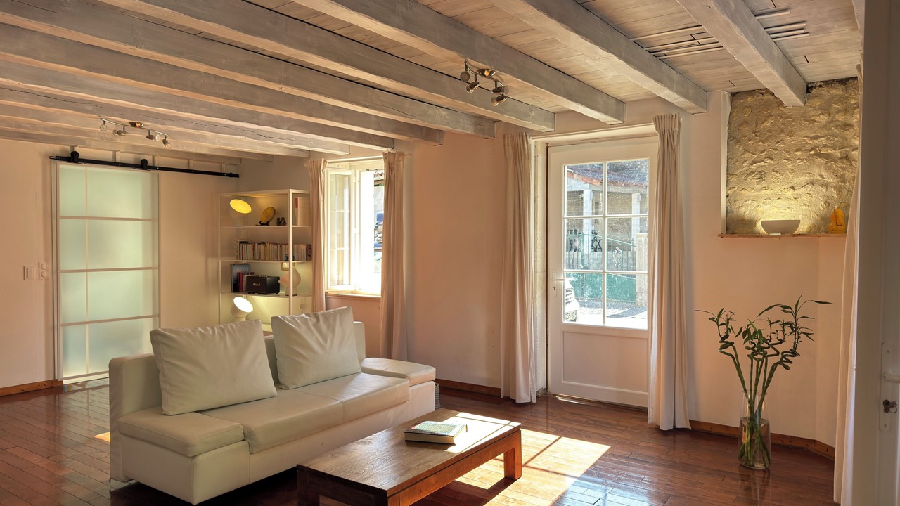 Photo of Livingroom in Touverac