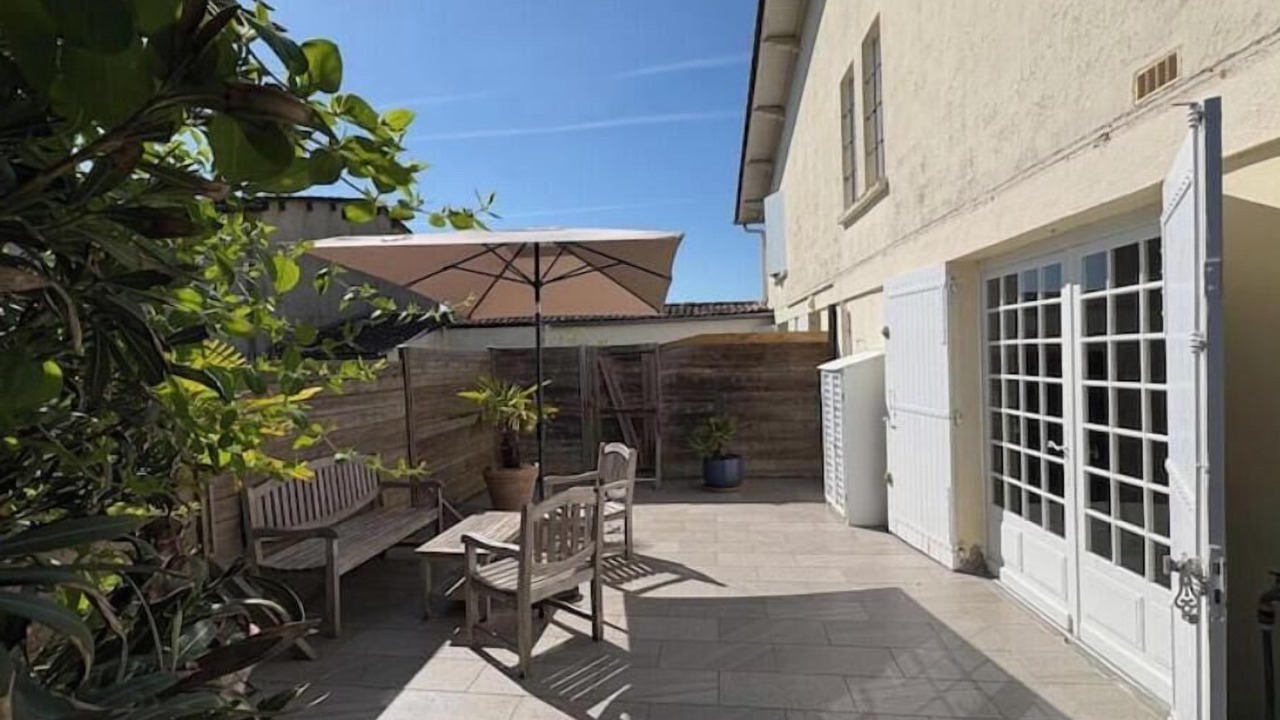 Photo of Patio Balcony in Saint-Emilion