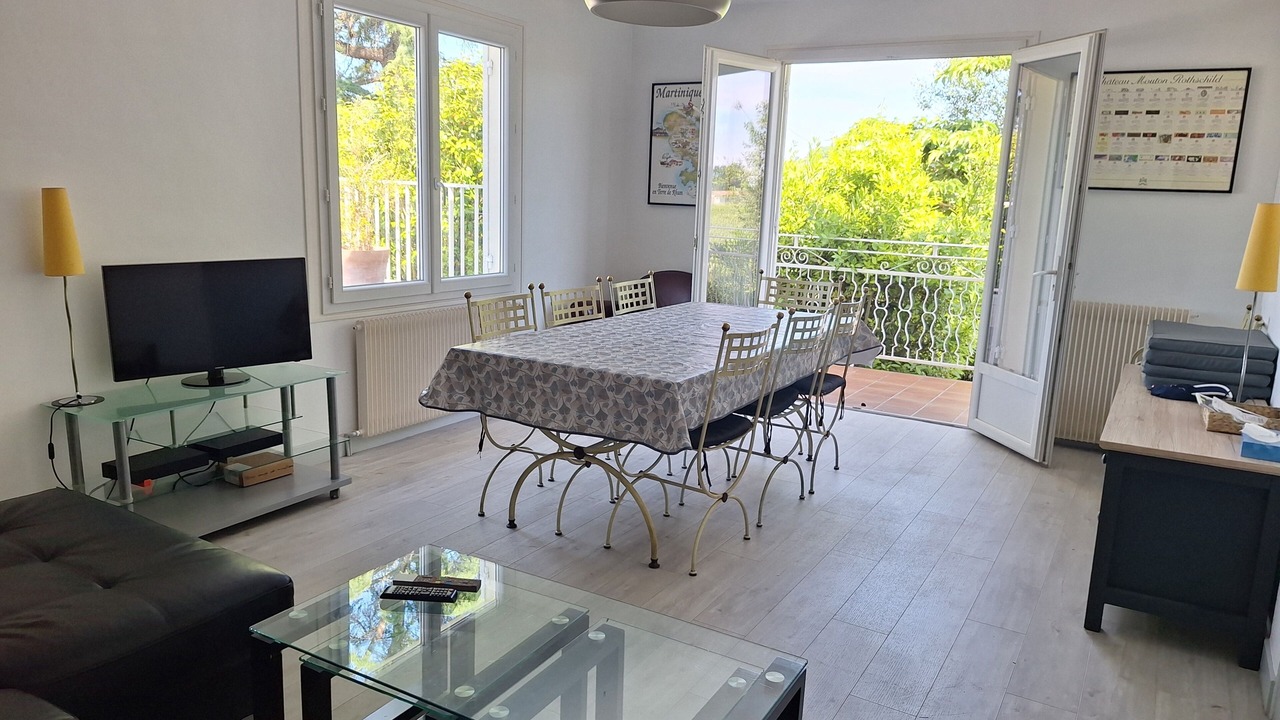Photo of Livingroom in Saint-Emilion