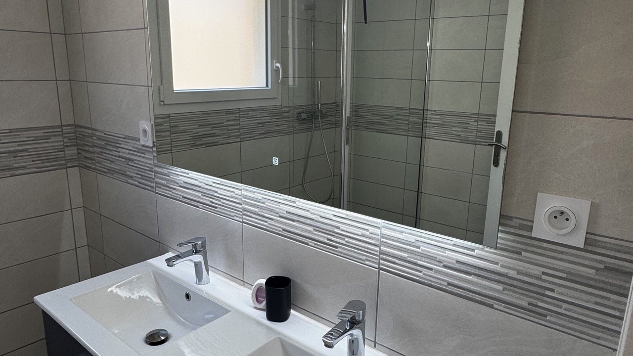 Photo of Bathroom in Soussans