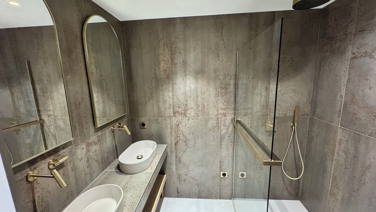Photo of Bathroom in Cassis