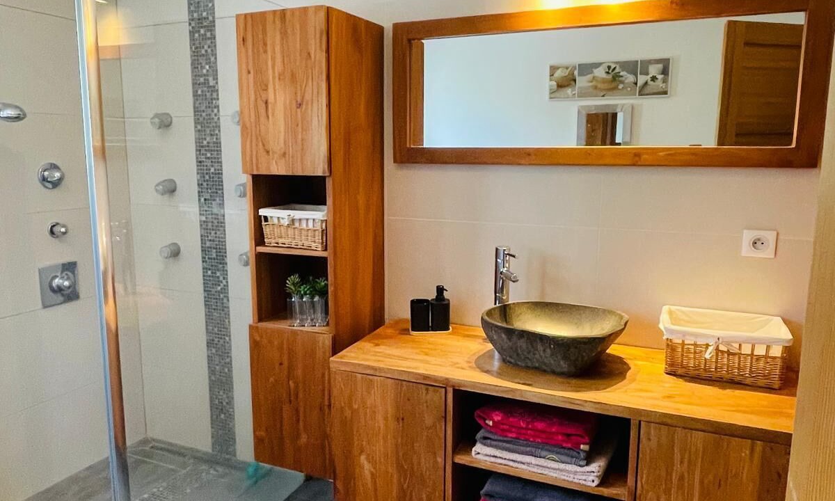 Photo of Bathroom in Ollioules