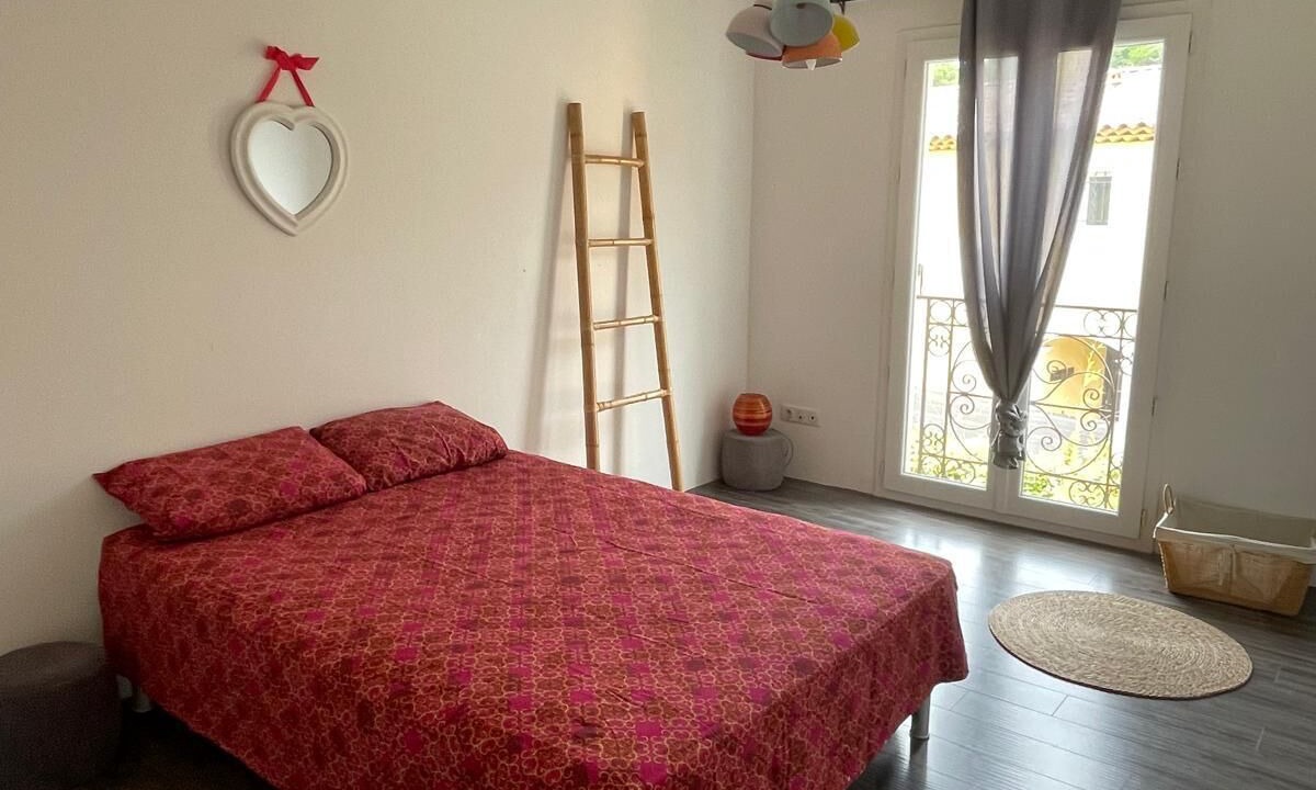 Photo of Bedroom in Ollioules