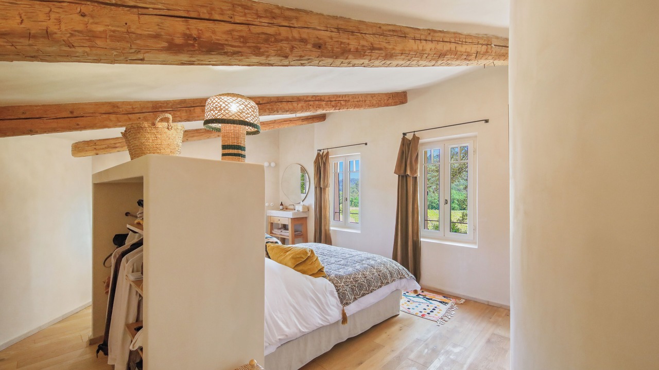 Photo of Bedroom in Meounes-les-Montrieux