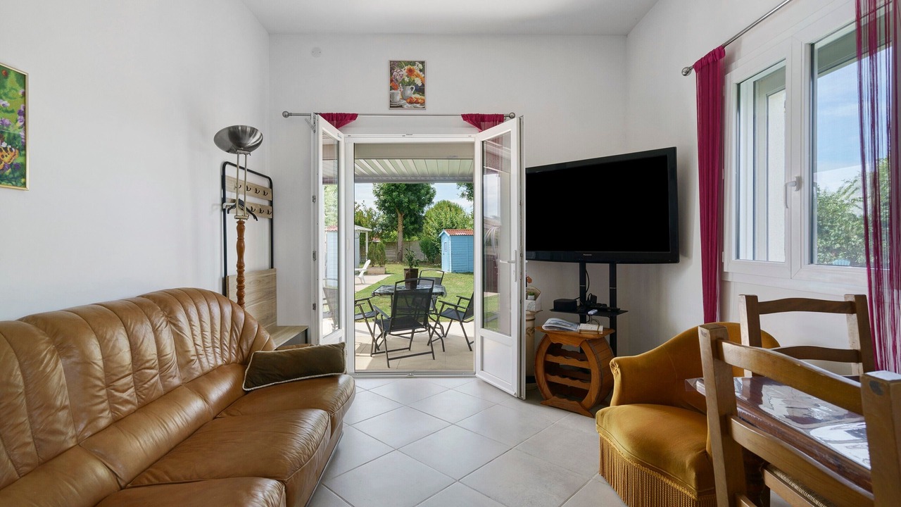 Photo of Livingroom in Saint-Ciers-du-Taillon