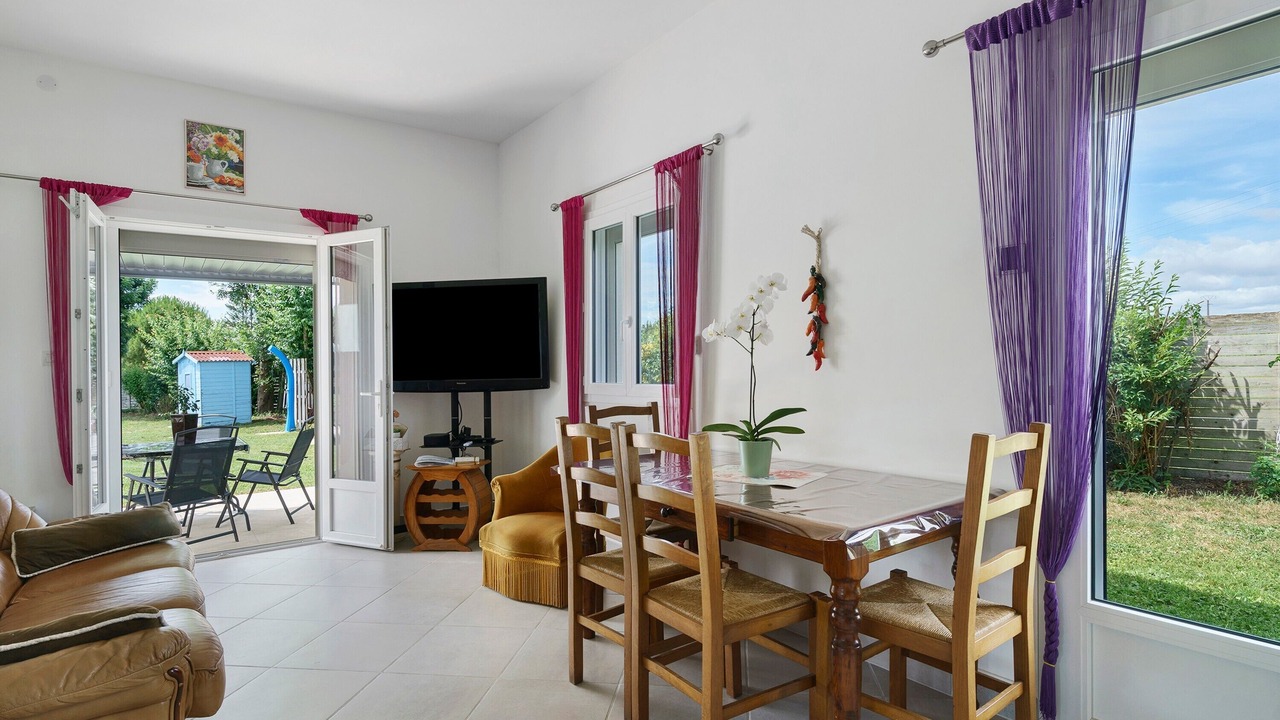 Photo of Livingroom in Saint-Ciers-du-Taillon