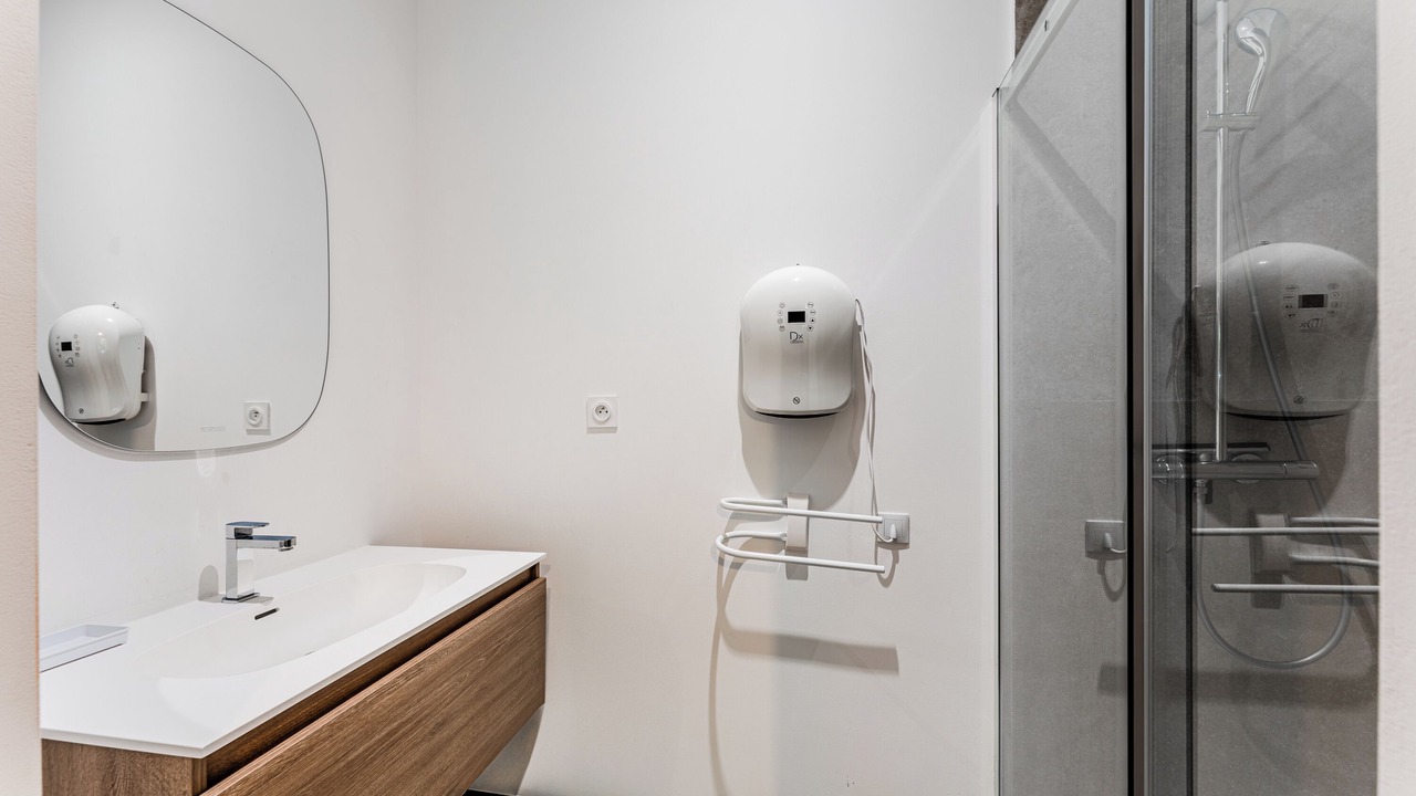 Photo of Bathroom in Gaillan-en-Medoc