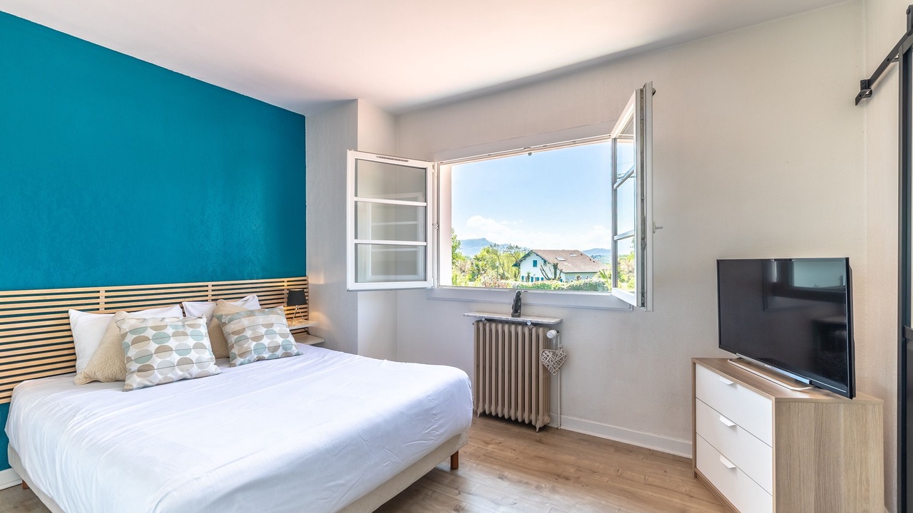 Photo of Bedroom in Arbonne