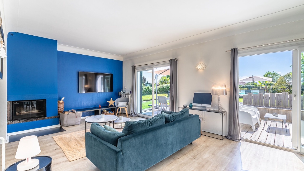 Photo of Livingroom in Arbonne