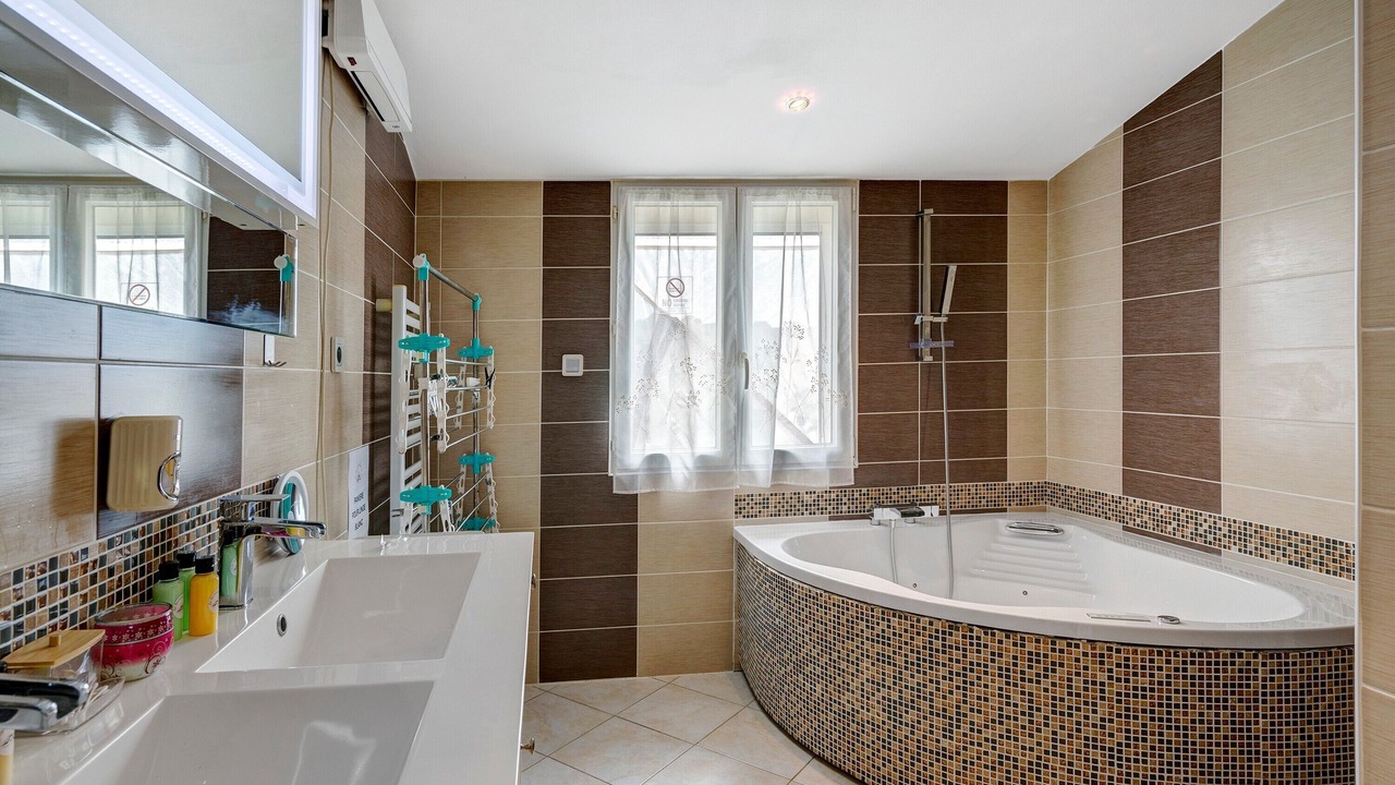 Photo of Bathroom in Saint Germain du Seudre