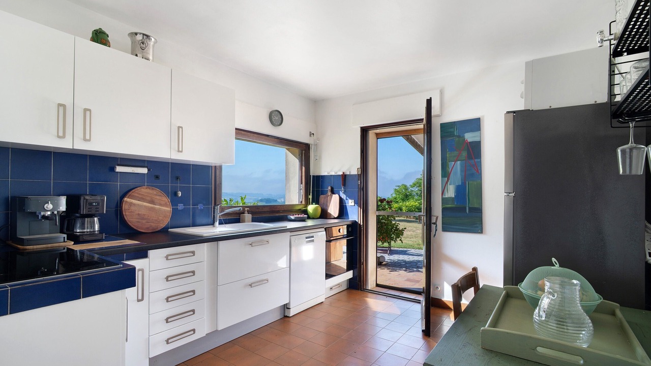 Photo of Kitchen in Tombeboeuf