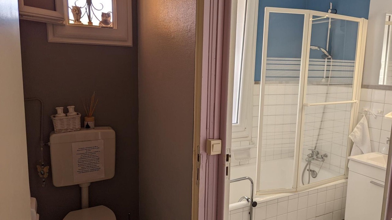 Photo of Bathroom in Barbezieux-Saint-Hilaire
