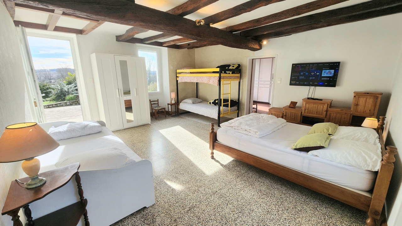 Photo of Bedroom in Touvre