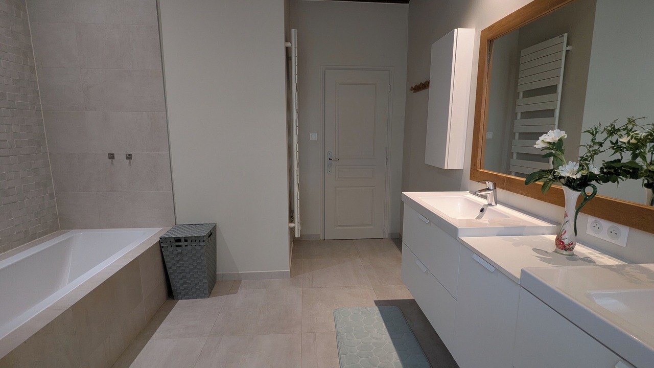 Photo of Bathroom in Julienne