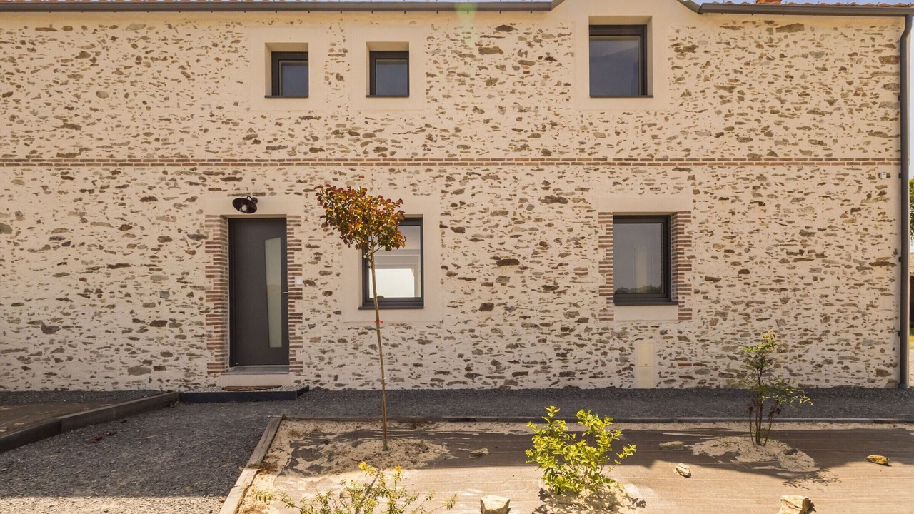 Photo of Outdoor in St-Meme-le-Tenu