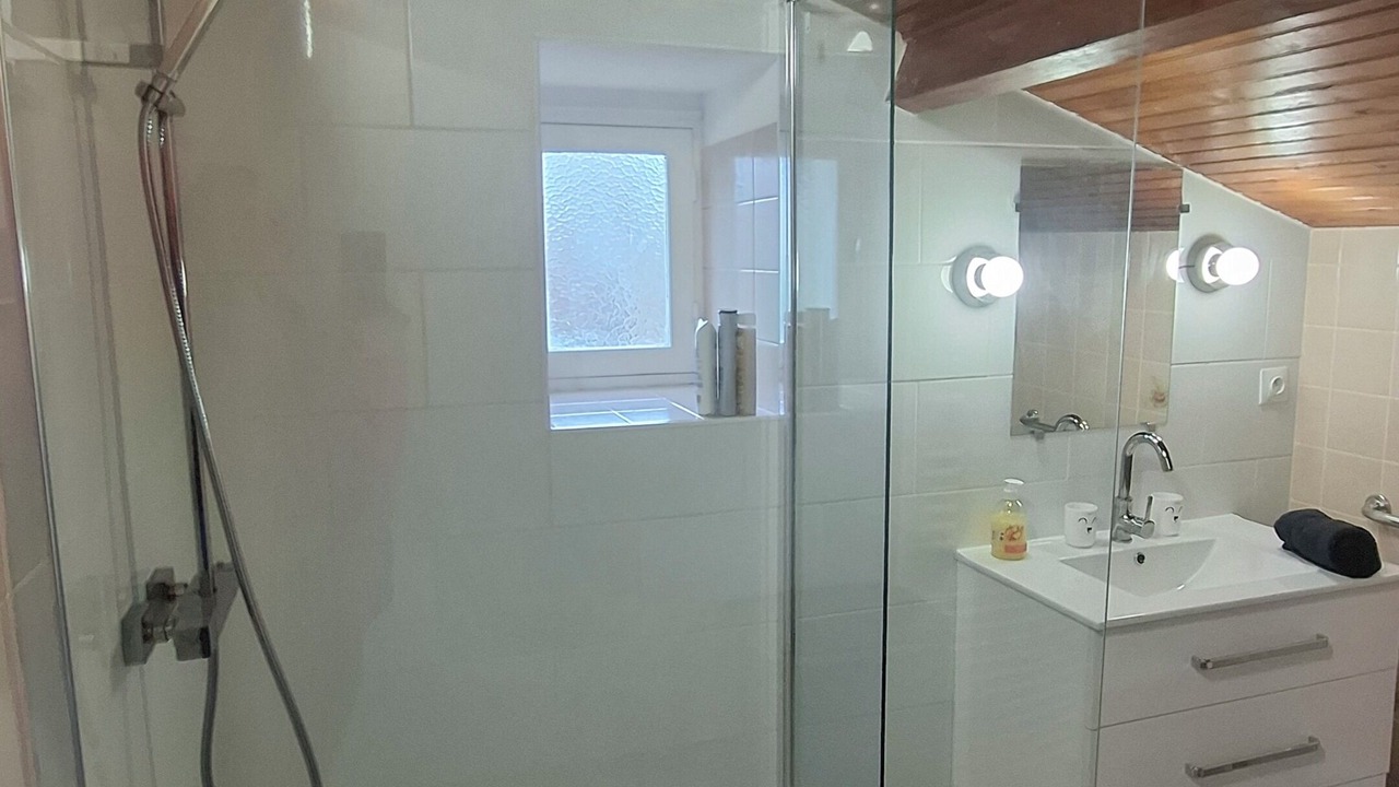 Photo of Bathroom in Saint-Aubin-de-Branne